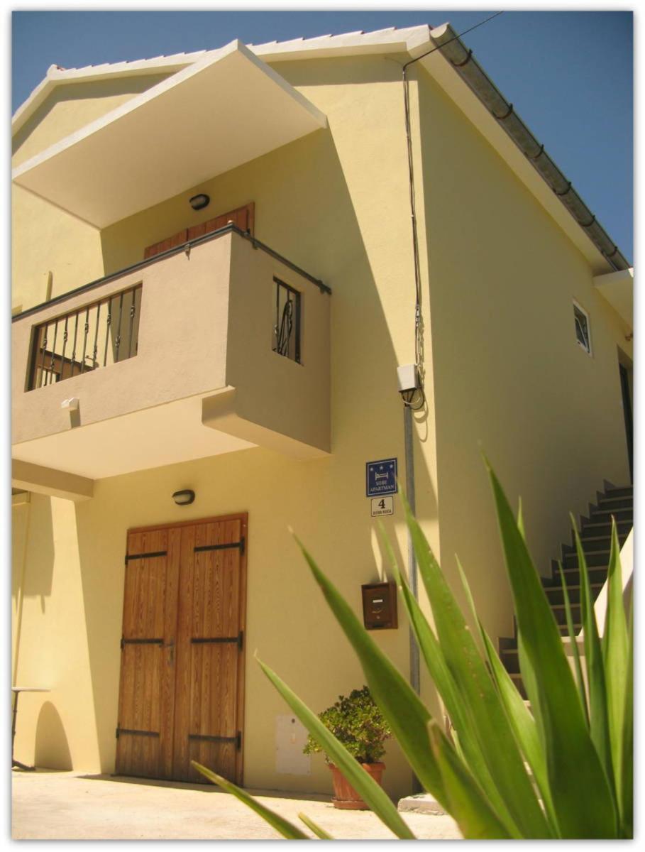 Bubi Hvar Apartments 1 Hvar Town Exterior photo