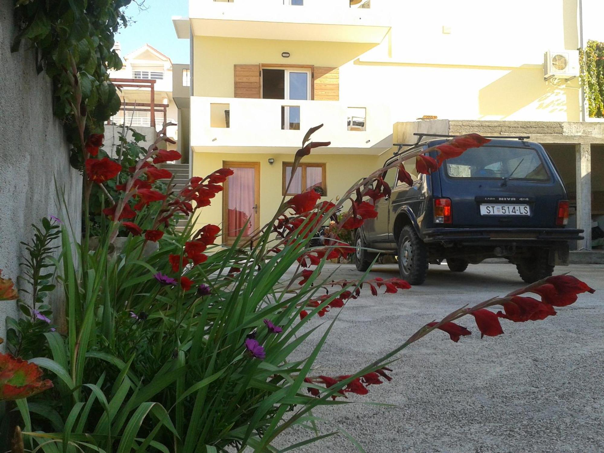 Bubi Hvar Apartments 1 Hvar Town Exterior photo