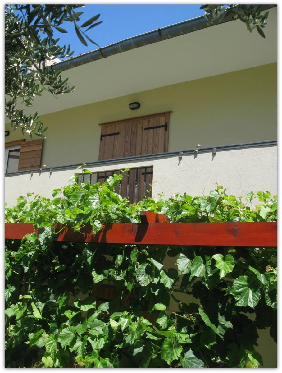 Bubi Hvar Apartments 1 Hvar Town Exterior photo