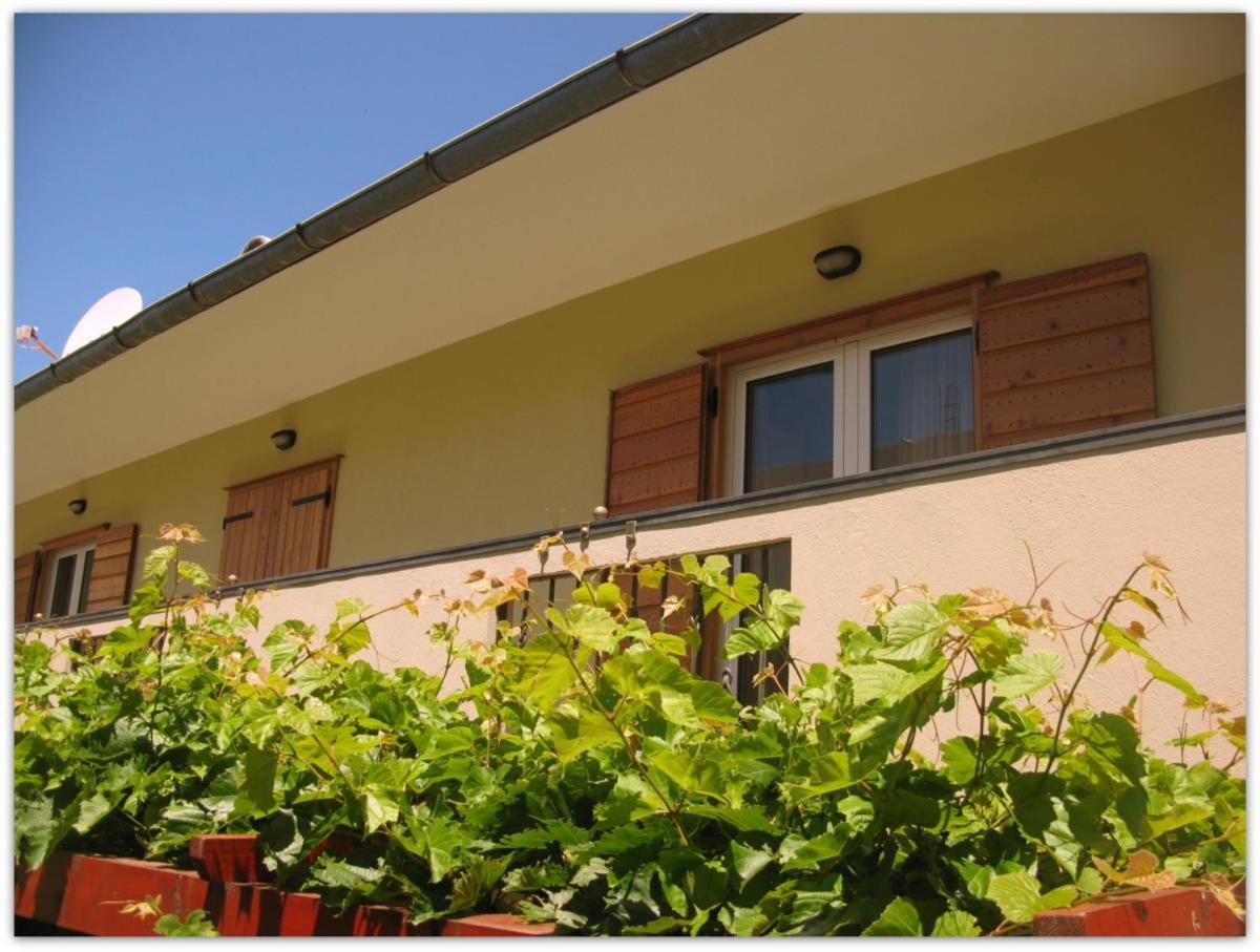 Bubi Hvar Apartments 1 Hvar Town Exterior photo